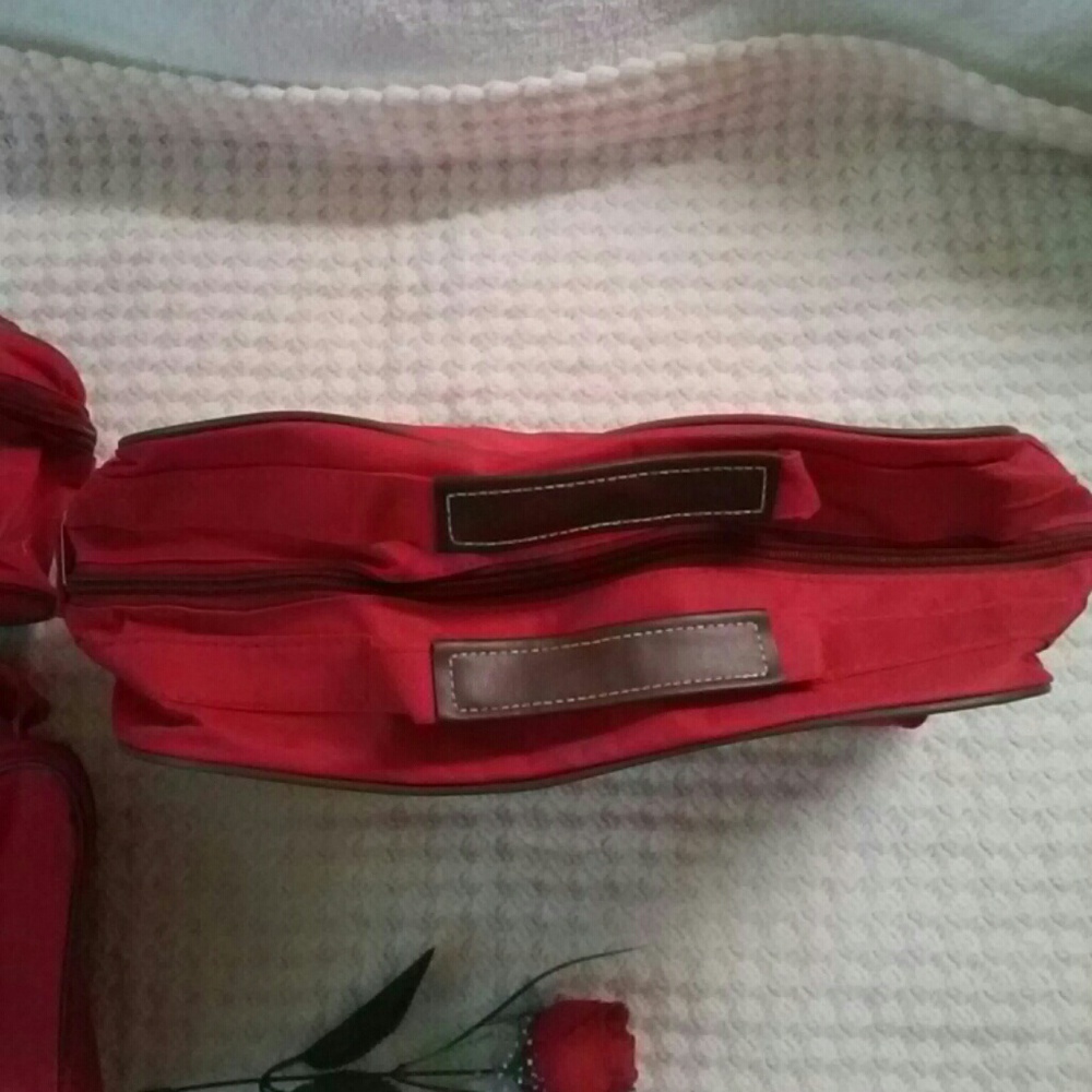 Combo Makeup & Handbag - Picture 2 of 6